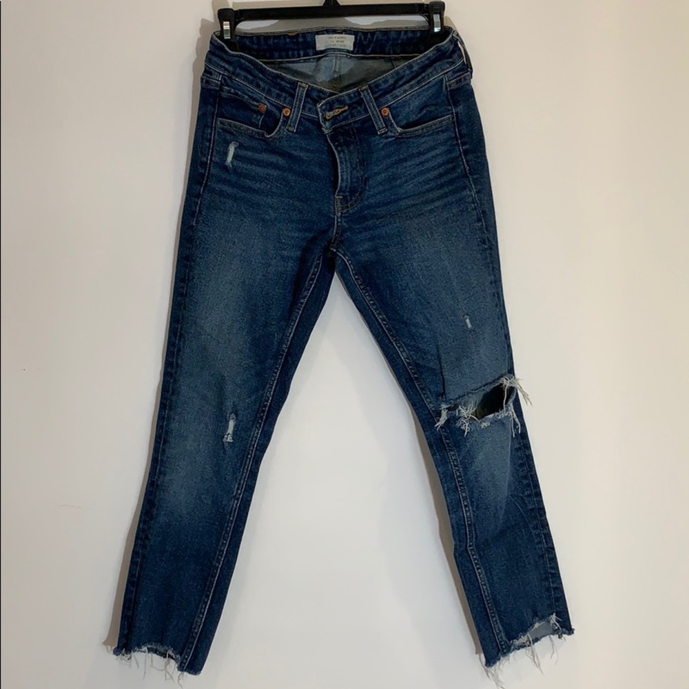 Levi’s 711 Skinny Ankle Jeans